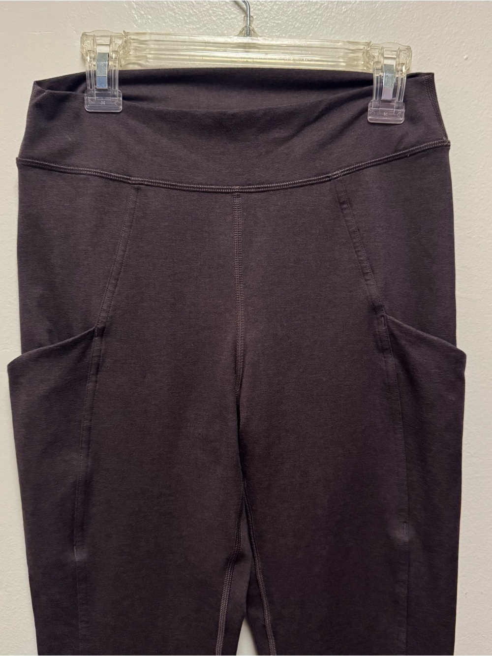 Dark brown/Violet Lululemon Leggings Size 8 - Picture 2 of 7